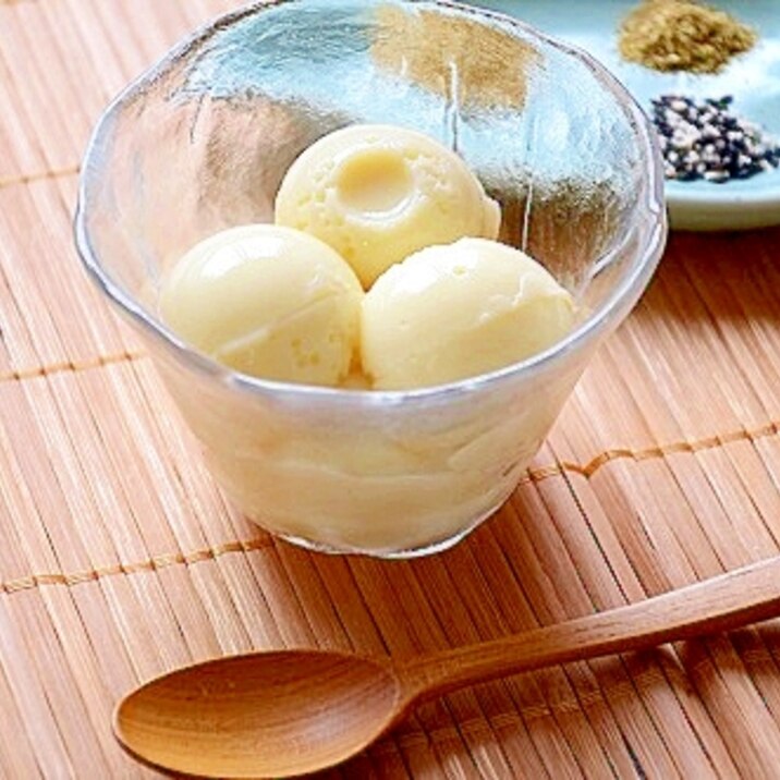 スパイスで食べる!丸い豆乳プリン
